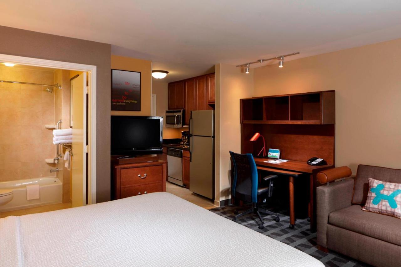 Towneplace Suites Houston North/Shenandoah Exterior photo