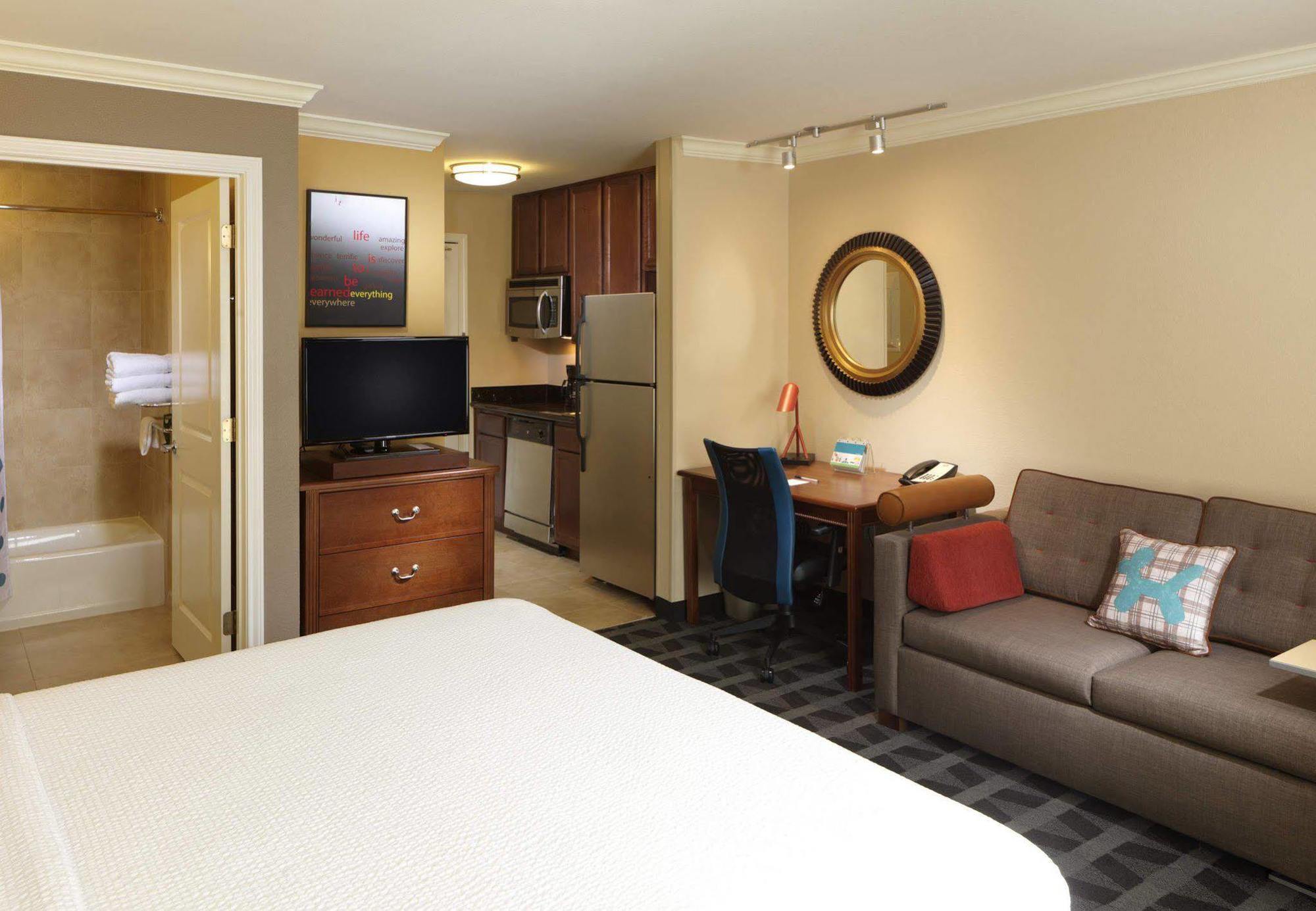 Towneplace Suites Houston North/Shenandoah Exterior photo
