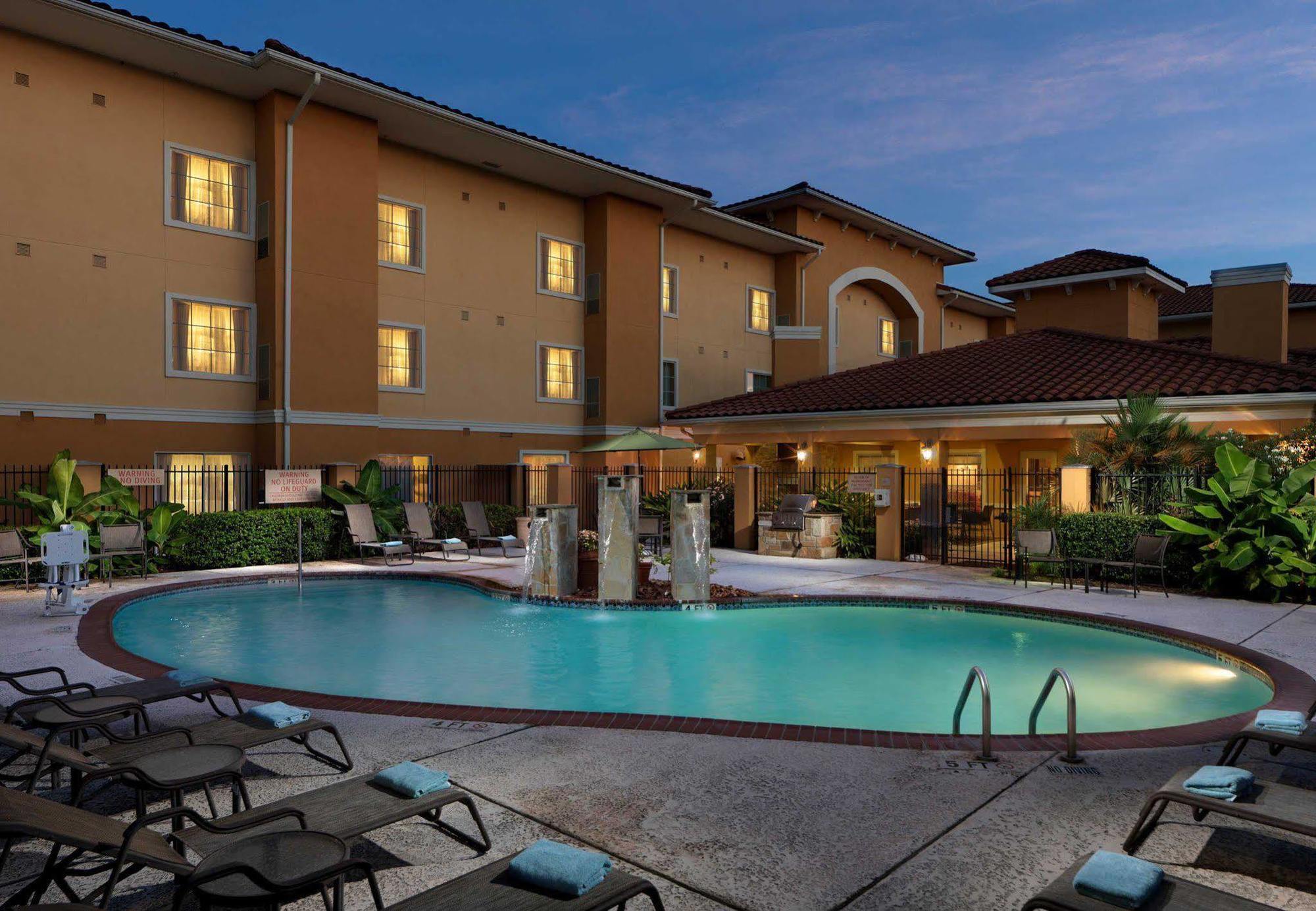 Towneplace Suites Houston North/Shenandoah Exterior photo